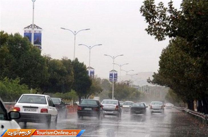 بارش باران در جاده های 10 استان